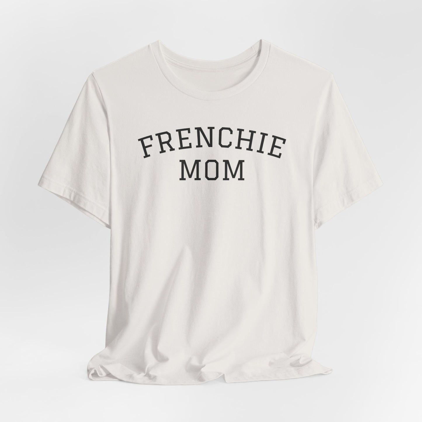 Vintage White t-shirt with the slogan "Frenchie Mom"
